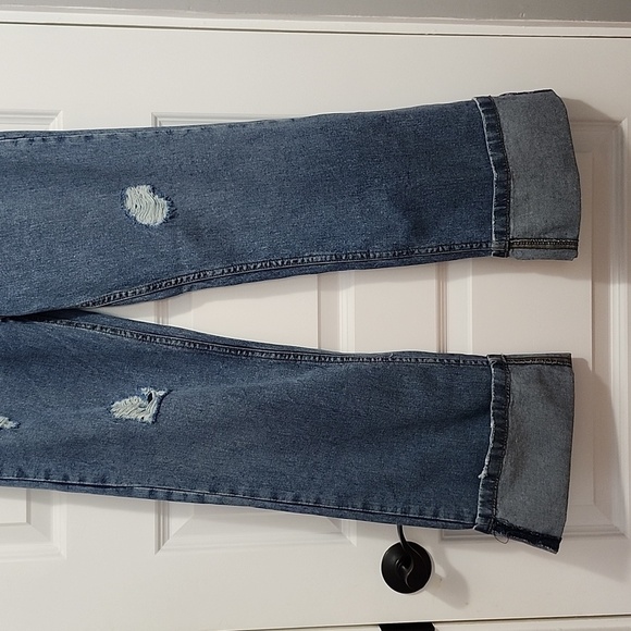 STEVE MADDEN high waisted medium wash distressed wide cuffed leg jeans - Picture 4 of 12